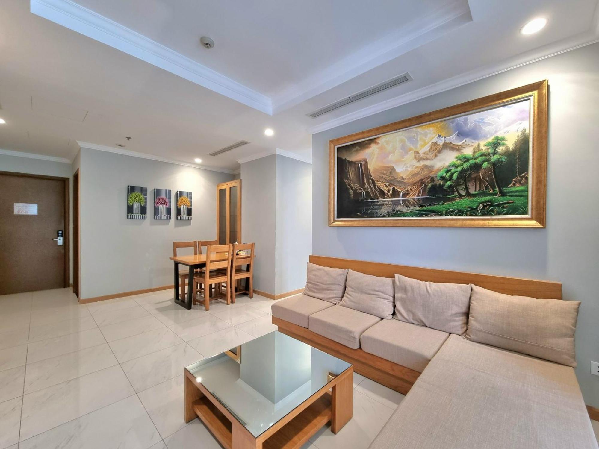 Khách sạn Vinhomes Landmark Luxury By Navie TP. Hồ Chí Minh