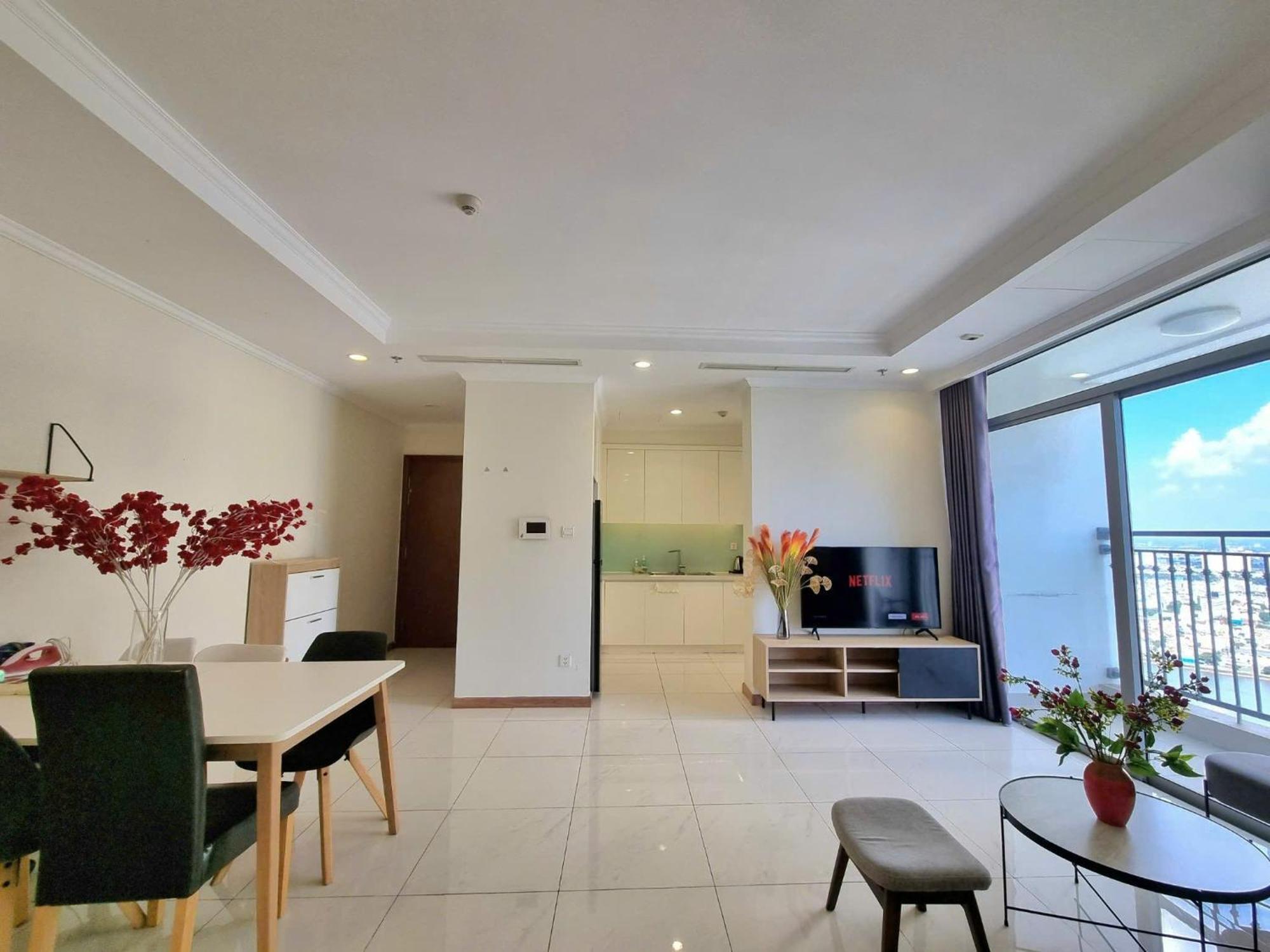 Vinhomes Landmark Luxury By Navie Khách sạn 5*