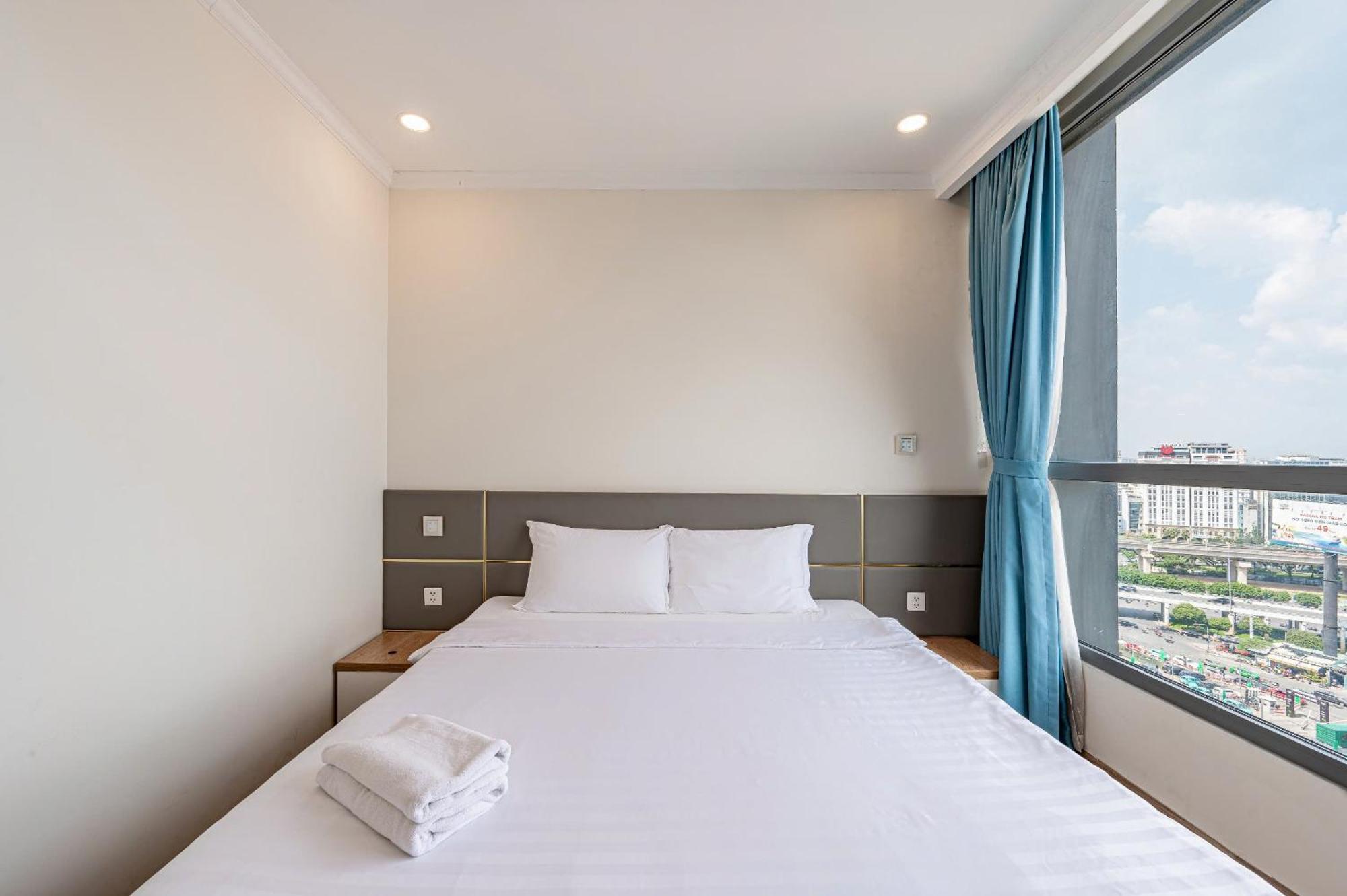 Khách sạn Vinhomes Landmark Luxury By Navie