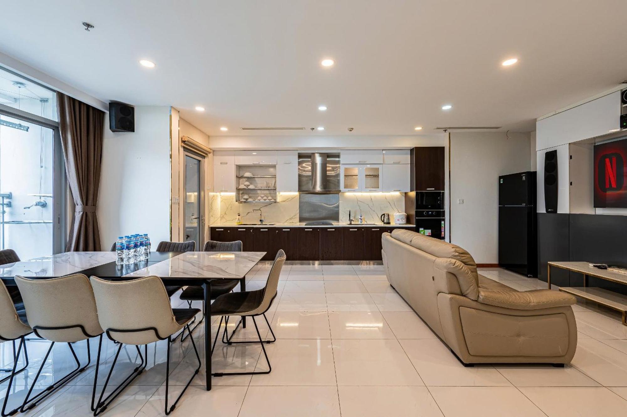 Vinhomes Landmark Luxury By Navie Khách sạn